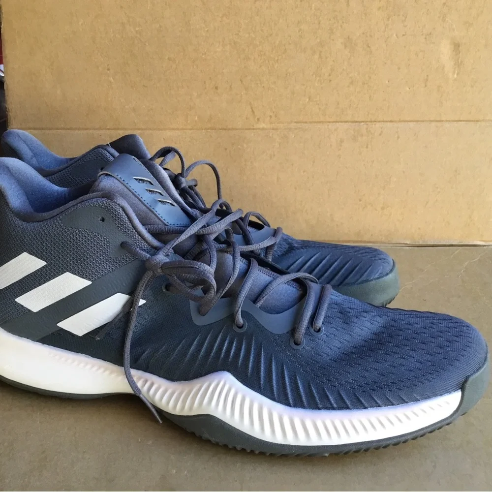 Adidas Sneakers